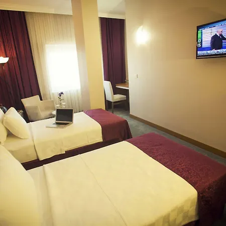 Helikon Business 호텔