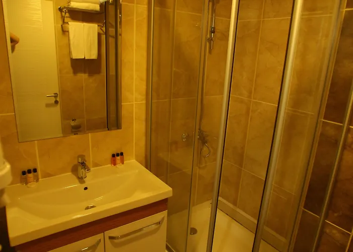 Hotel Helikon Business Estambul