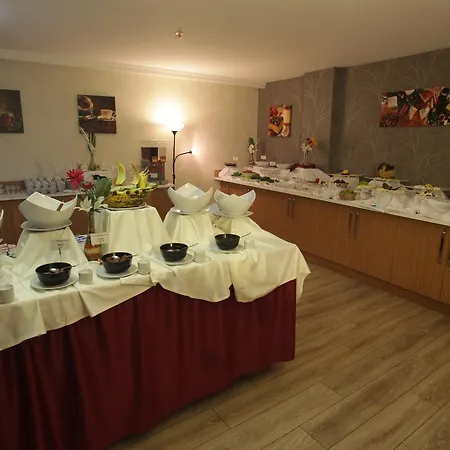 Helikon Business מלון 3*